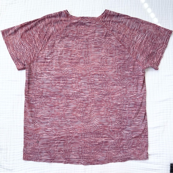 Athleta Ultimate Train Tee in "Activated Mauve" pink size Medium Style 657846-06 - Picture 3 of 9